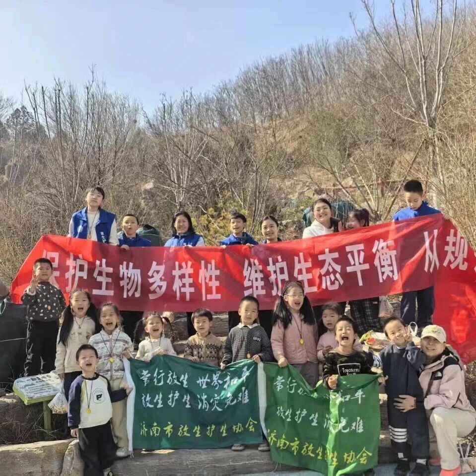 雪后暖冬，童心护羽｜鸟类投喂公益活动圆满举行
